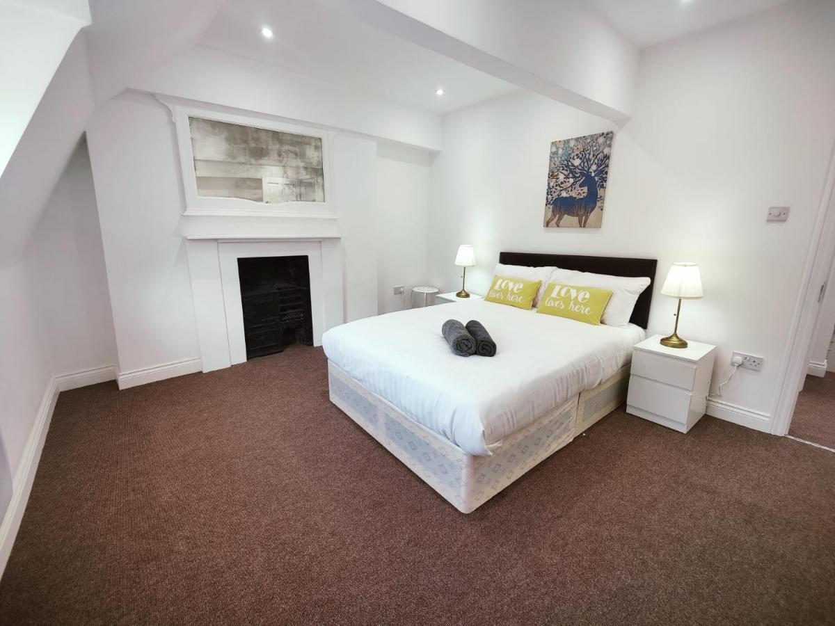 3 Bed Flat Close To Liverpool St & Brick Lane Лондон Екстериор снимка