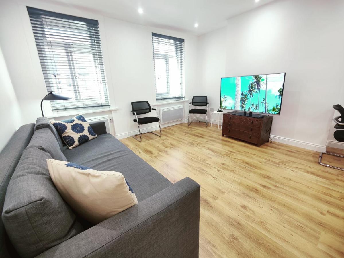 3 Bed Flat Close To Liverpool St & Brick Lane Лондон Екстериор снимка
