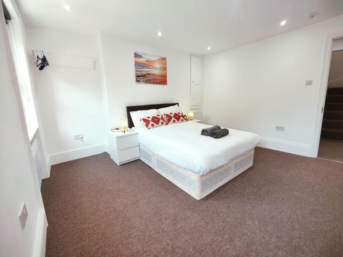 3 Bed Flat Close To Liverpool St & Brick Lane Лондон Екстериор снимка